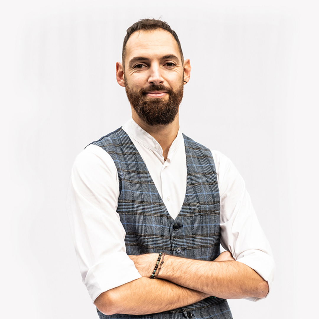 https://www.bloomings.it/wp-content/uploads/2022/11/matteo-camia-1.jpg